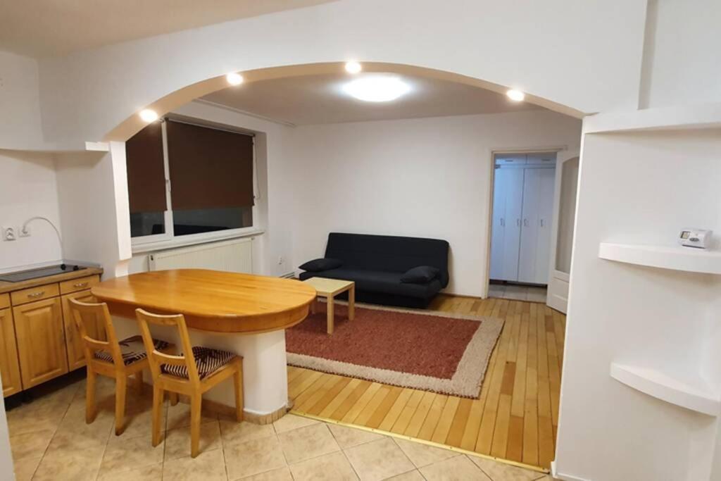 Titian'S Cozy Apartment Sibiu Exterior foto